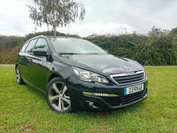 Preto Usado 2016 Peugeot 308 SW Style Carrinha | € 11.900