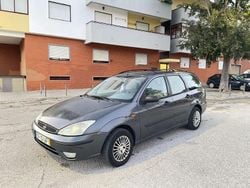 Usado 2002 Ford Focus Sedan | € 1.350 (Bom preço)