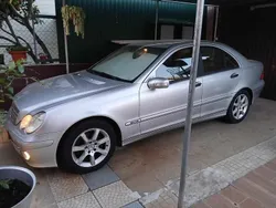 Cinzento Usado 2005 Mercedes C220 Sedan | € 12.000 (Caro)