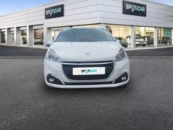 Branco Usado 2017 Peugeot 208 Style Citadino | € 9.900 (Preço justo)