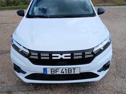 Usado 2023 Dacia Sandero Essentiel Citadino | € 14.000