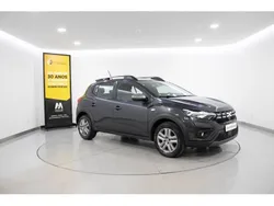 Cinzento Usado 2023 Dacia Sandero Citadino | € 16.980 (Preço justo)