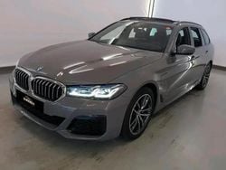 Cinzento Usado 2022 BMW 530e Coupé | € 42.390 (Preço justo)
