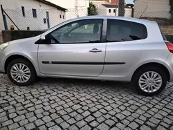 Cinzento Usado 2010 Renault Clio II | € 4.900 (Bom preço)
