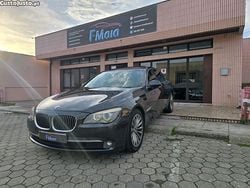 Preto Usado 2011 BMW 740 Sedan | € 17.500