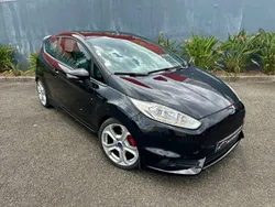 Preto Usado 2013 Ford Fiesta ST Citadino | € 14.490 (Preço justo)