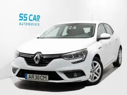 Branco Usado 2017 Renault Mégane IV Zen Citadino | € 11.490 (Bom preço)