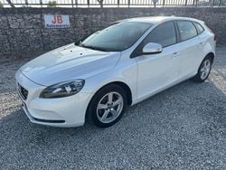 Branco Usado 2015 Volvo V40 Momentum Carrinha | € 14.950 (Preço elevado)