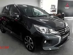 Cinzento Usado 2024 Mitsubishi Space Star | € 13.950 (Bom preço)