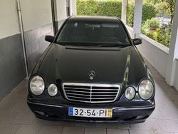 Usado 2000 Mercedes E220 Avantgarde Sedan | € 4.750