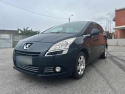 Cinzento Usado 2013 Peugeot 5008 Monovolume | € 6.500 (Super Preço)