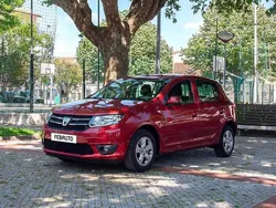 Vermelho Usado 2016 Dacia Sandero Citadino | € 8.950 (Preço justo)