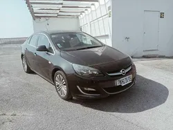Usado 2013 Opel Astra Cosmo Sedan | € 6.450 (Preço justo)