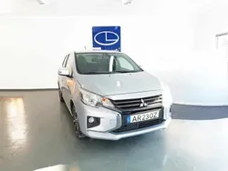 Cinzento Usado 2022 Mitsubishi Space Star Monovolume | € 11.950