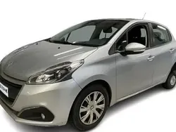 Cinza prata Usado 2017 Peugeot 208 Access Citadino | € 11.000 (Caro)