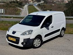Branco Usado 2011 Peugeot Partner Van | € 8.750 (Preço justo)