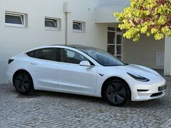 Usado 2020 Tesla Model 3 Standard Range Sedan | € 22.200 (Bom preço)