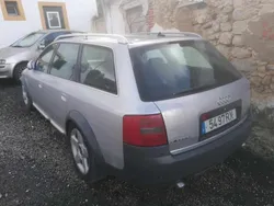 Cinzento Usado 2001 Audi A6 Carrinha | € 1.760