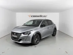 Cinza Usado 2022 Peugeot e-208 Allure Citadino | € 18.480 (Bom preço)