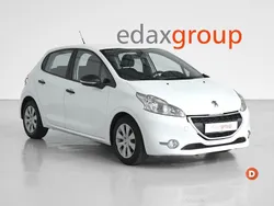Branco Usado 2013 Peugeot 208 Access Citadino | € 4.490 (Super Preço)