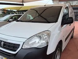Branco Usado 2018 Peugeot Partner Premium Monovolume | € 11.500 (Preço justo)