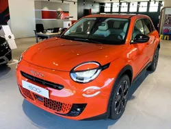 Laranja Usado 2023 Fiat 600 Red SUV | € 29.500 (Preço justo)