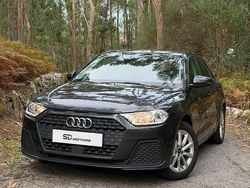 Cinza Usado 2021 Audi A1 Advanced Citadino | € 16.900