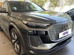 Cinzento Usado 2024 Audi Q6 e-tron SUV | € 72.990