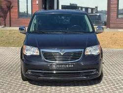 Cinzento Usado 2014 Lancia Voyager Monovolume | € 14.990