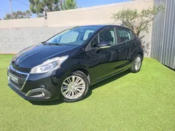 Preto Usado 2019 Peugeot 208 Signature Sky Citadino | € 10.490 (Bom preço)