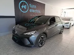 Cinzento Usado 2023 MG MG4 EV Citadino | € 22.900 (Preço justo)