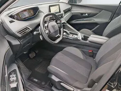 Preto Usado 2020 Peugeot 5008 Monovolume | € 24.499 (Preço justo)