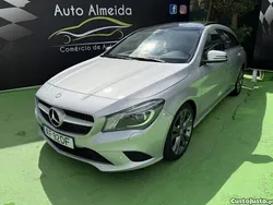 Cinza Usado 2016 Mercedes CLA180 Urban Sedan | € 17.950 (Preço justo)