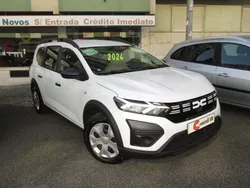 Branco Usado 2024 Dacia Jogger Essentiel Monovolume | € 20.980 (Preço elevado)