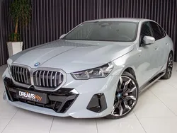 Cinza Usado 2023 BMW i5 Comfort Edition Sedan | € 62.800 (Super Preço)