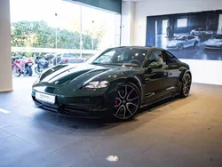 Verde carvalho metalizado neo Usado 2024 Porsche Taycan 4S Sedan | € 129.000 (Preço justo)