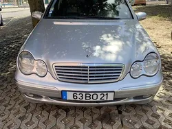 Usado 2001 Mercedes 220 Elegance Sedan | € 5.990
