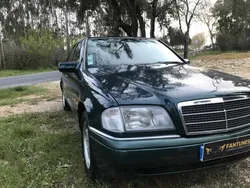 Verde Usado 1996 Mercedes C200 Elegance | € 3.500