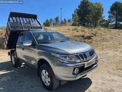 Cinza Usado 2016 Mitsubishi L200 Invite Pickup | € 28.400 (Preço elevado)