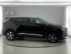 Preto Usado 2023 Peugeot 5008 Allure Monovolume | € 33.490 (Preço justo)