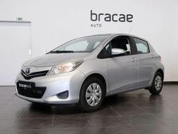 Cinzento Usado 2013 Toyota Yaris Active | € 10.900 (Preço justo)