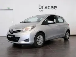 Cinzento Usado 2013 Toyota Yaris Active | € 10.900 (Preço elevado)