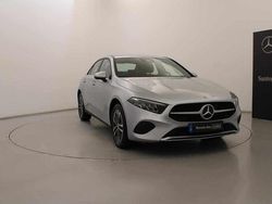 Cinzento Usado 2024 Mercedes A250 Sedan | € 37.990 (Preço justo)