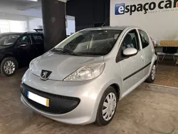 Cinza Usado 2007 Peugeot 107 Citadino | € 4.950 (Preço justo)