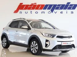 Cinzento Usado 2024 Kia Stonic SUV | € 19.500 (Preço elevado)