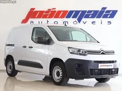 Branco Usado 2024 Citroën Berlingo Monovolume | € 21.500 (Preço elevado)