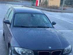 Cinzento Usado 2005 BMW 120 Citadino | € 6.800