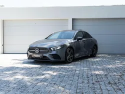 Cinza Usado 2019 Mercedes A180 AMG line Citadino | € 24.750