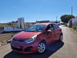 Vermelho Usado 2012 Kia Rio Citadino | € 7.500 (Super Preço)