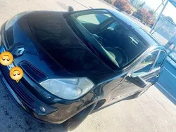 Usado 2007 Renault Clio II Sedan | € 3.200 (Preço justo)